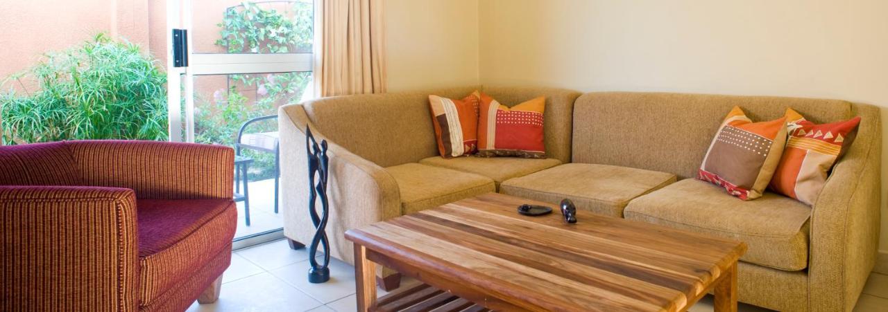Shakespeare Court Serviced Apartments لوساكا المظهر الخارجي الصورة