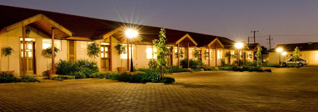 Shakespeare Court Serviced Apartments لوساكا المظهر الخارجي الصورة