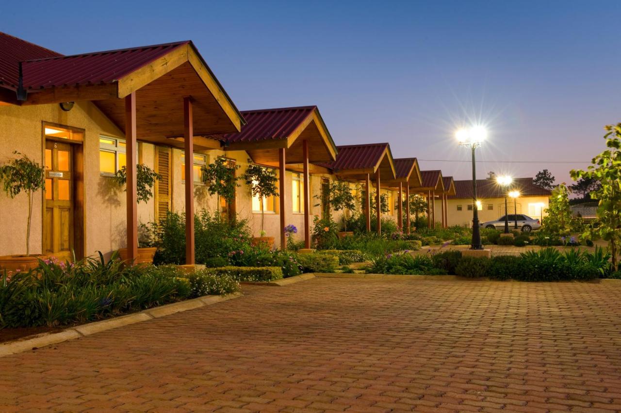 Shakespeare Court Serviced Apartments لوساكا المظهر الخارجي الصورة